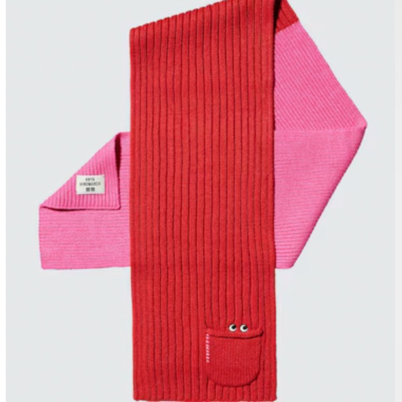 Anya Hindmarch Uniqlo red & pink touch of wool heattech knitted stole scarf NWT - Picture 1 of 9